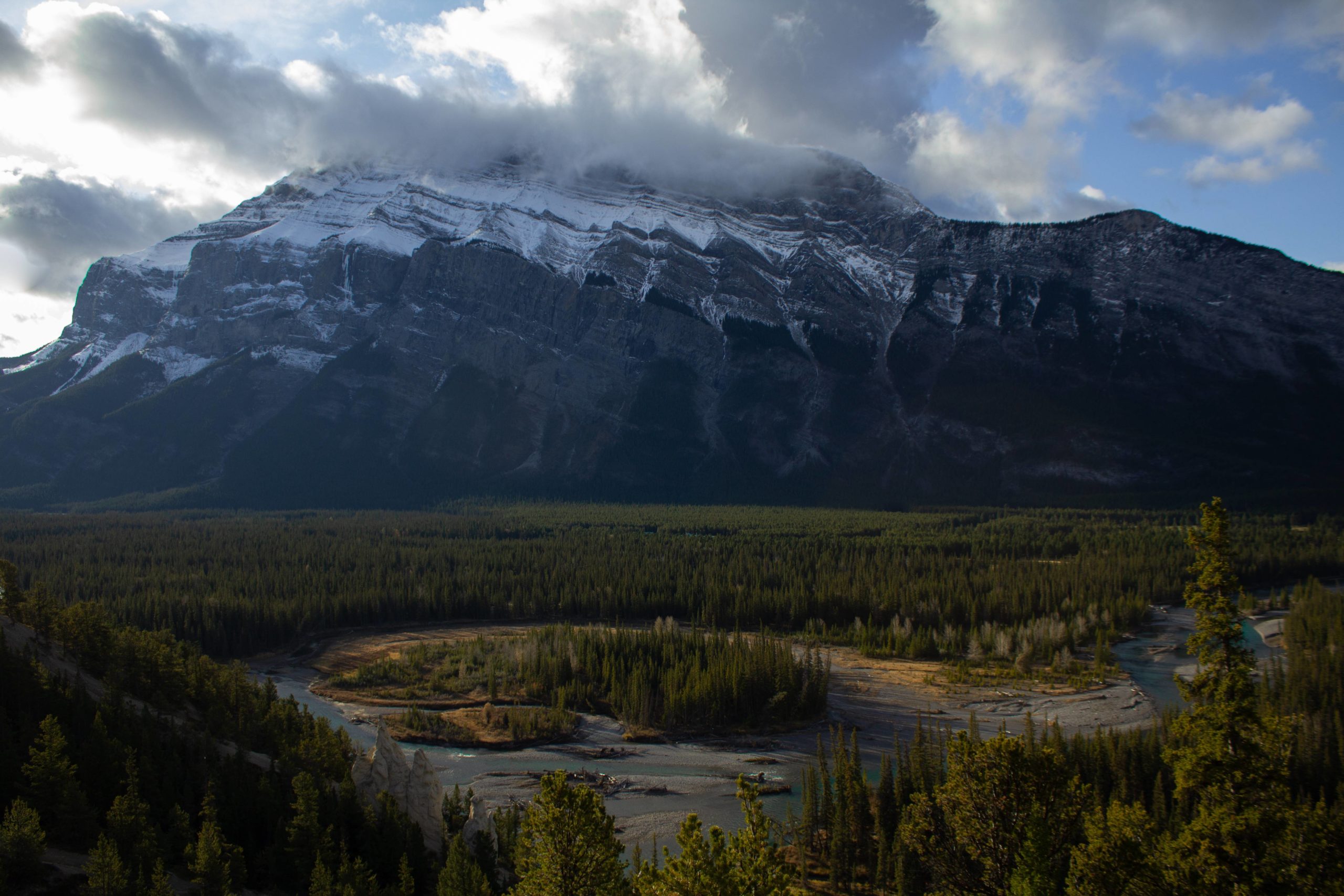 Late-morning hike in the smoky mountains of Banff, Alberta 5184×3456 OC