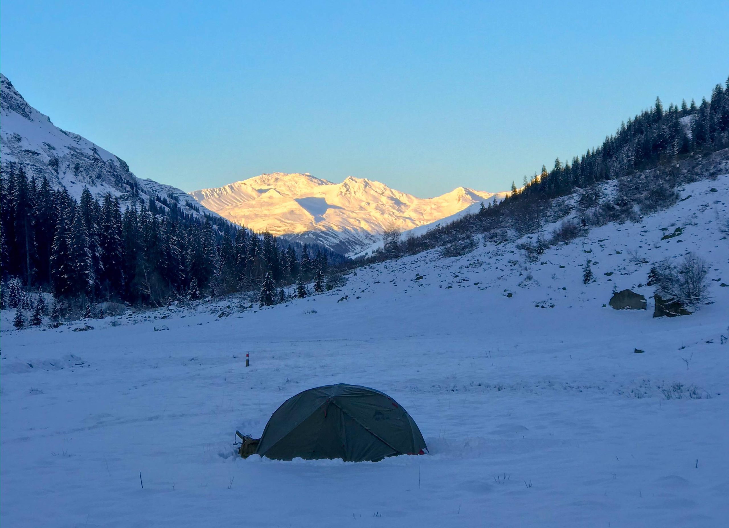 1600 m overnight in the Alps, -11 C, 45 min bike ride, 95 min snow shoe hike