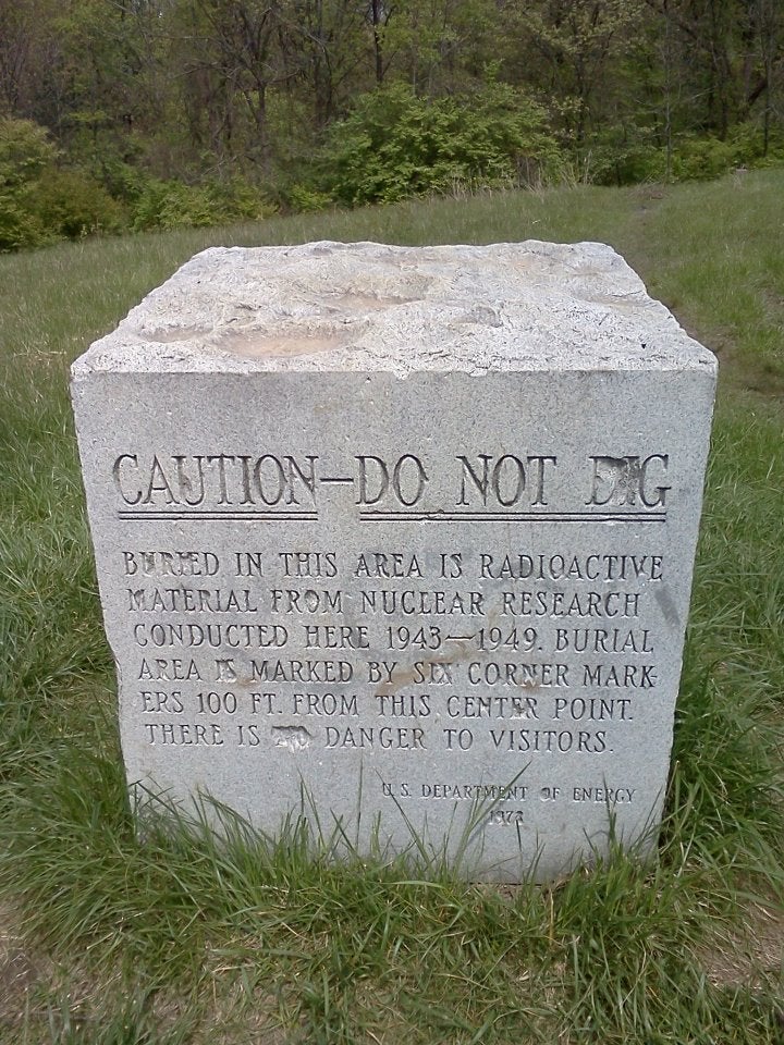 Went hiking with my girlfriend in honor of Earth Day, and came across this… – rpics 2220 April 24, 2012