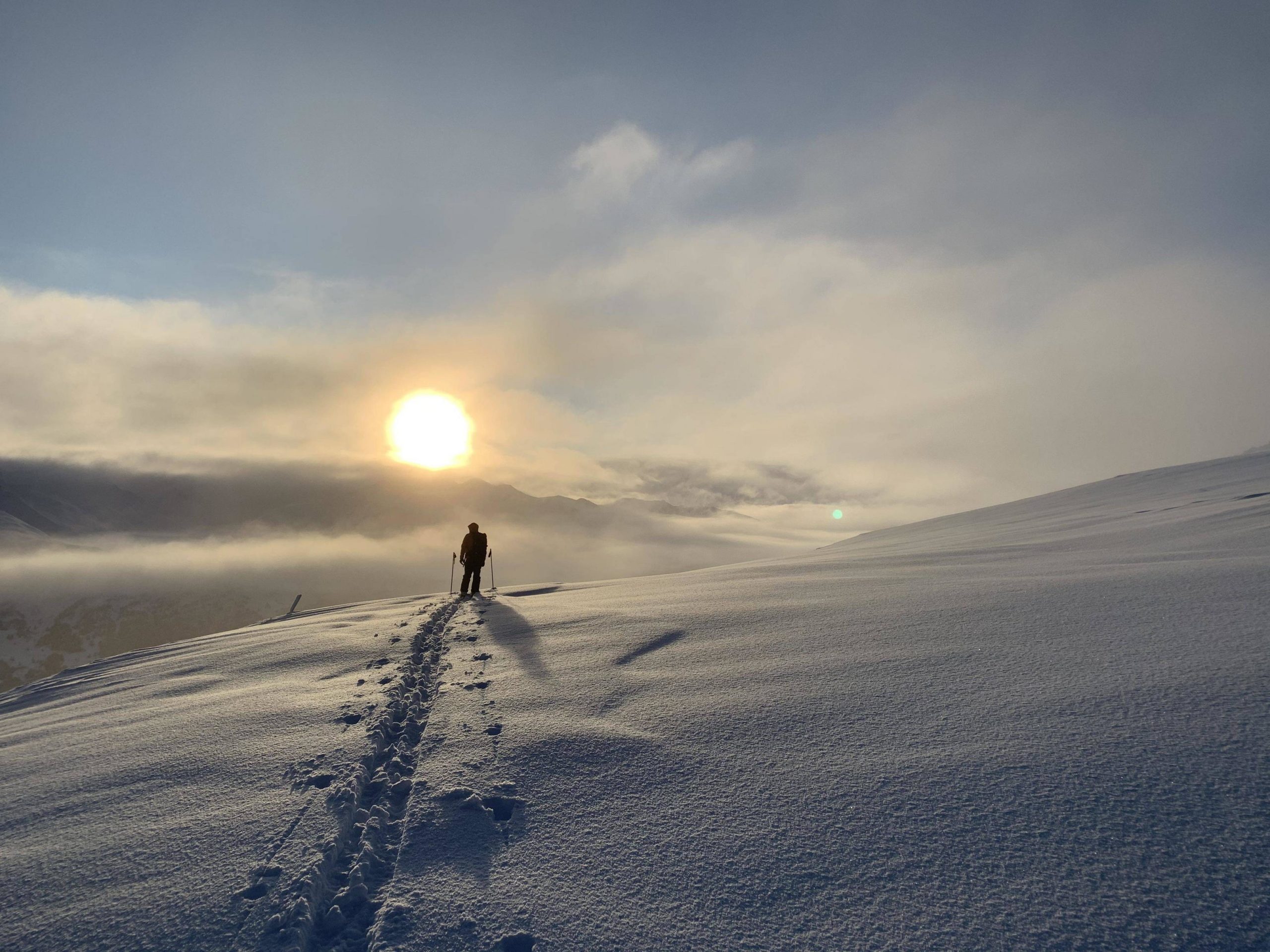 Looking Over the Edge – Lost Lake, Alaska