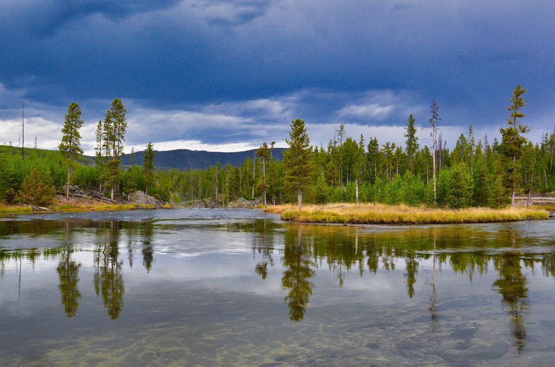 liveauthentic exploretocreate yellowstonenationalpark wyoming outdoors instatravel lovethewor…