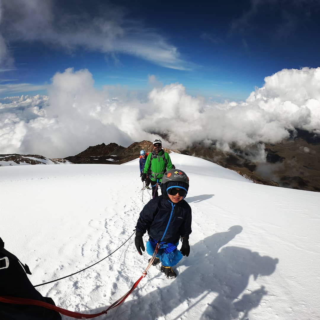 Recordando nuestro Ascenso con Henry de 6 Aos de edad.andinistascolombianosadventureparquenacio…