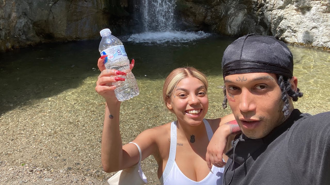 I WENT HIKING WITH HER AND THIS HAPPEN EVERYONE MUST SEE THIS