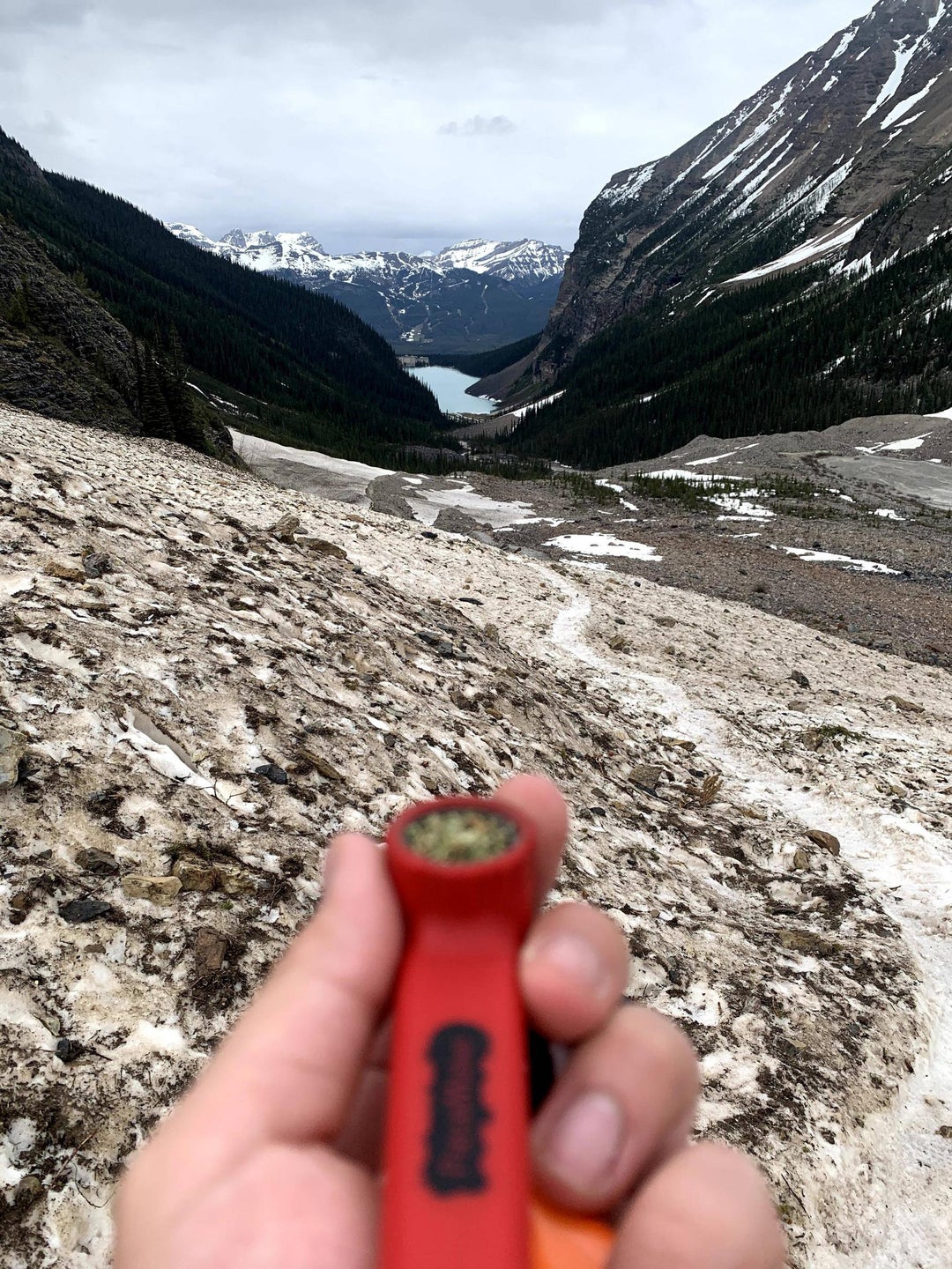 Went on a hike for my three year anniversary and found a smoke spot I think you all would appreciate