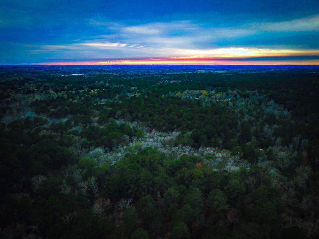 Birds eye view of sunset thanks to the Mavic Pro.wondersofnature outdoors nature in…