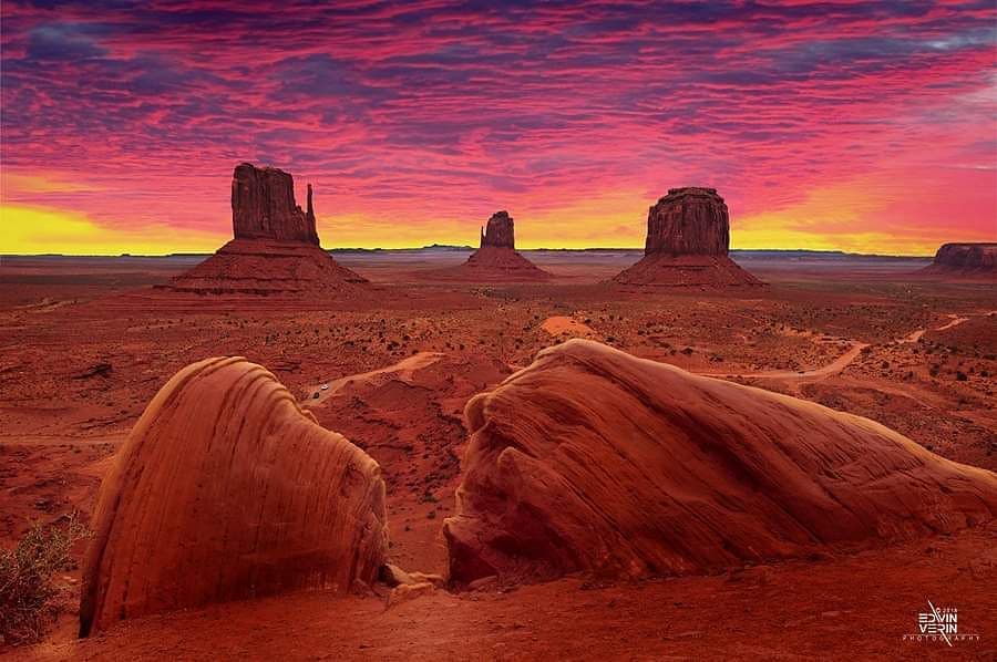 Monument Valley sunrise epicsunrise sunrise sunrise_and_sunsets monumentvalley monumentvalleyn…