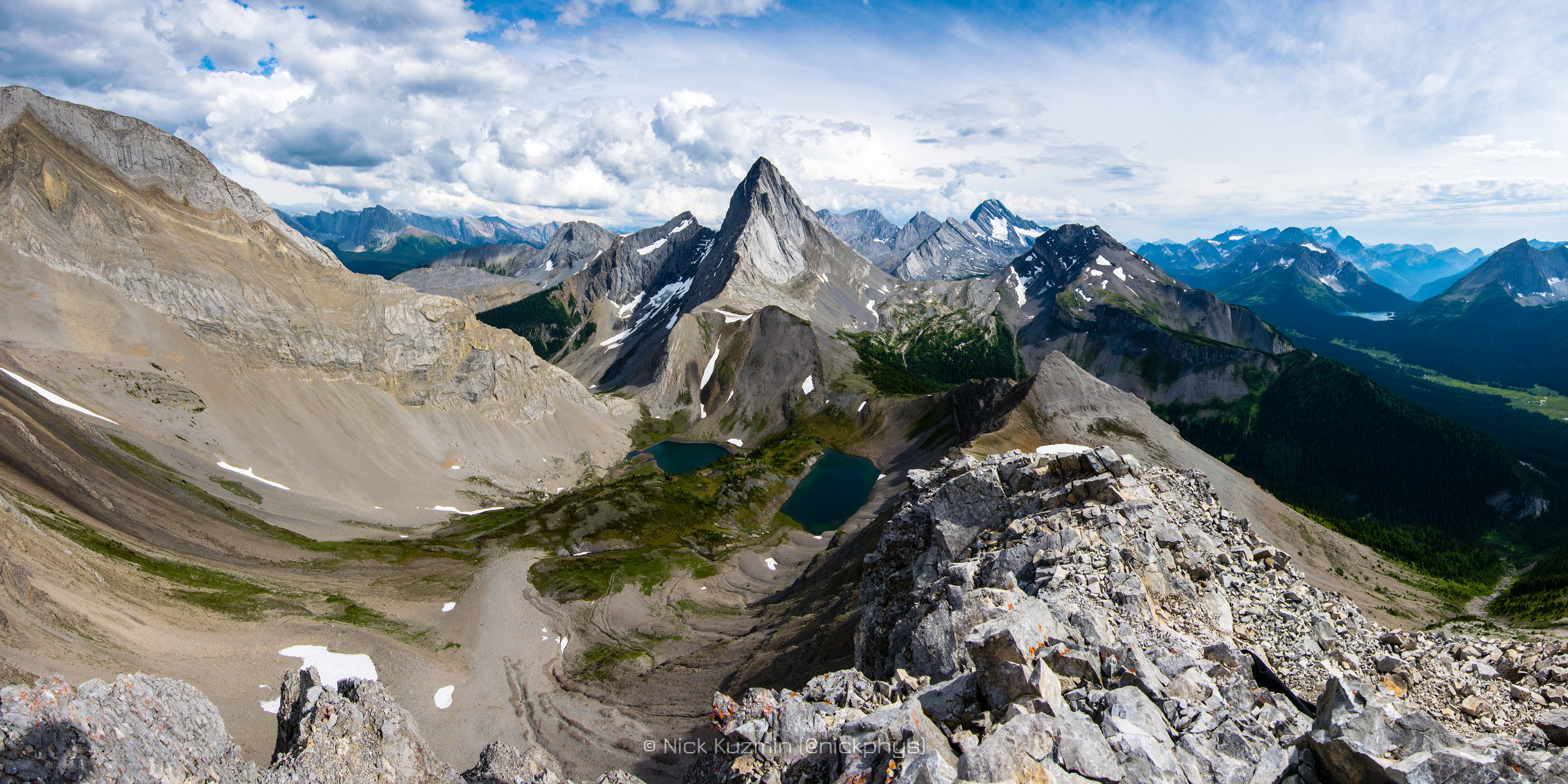 The pointiest mountain Ive ever seen, Mount Birdwood. An amazing hike in Kananaskis, Canada. OC2400x1200