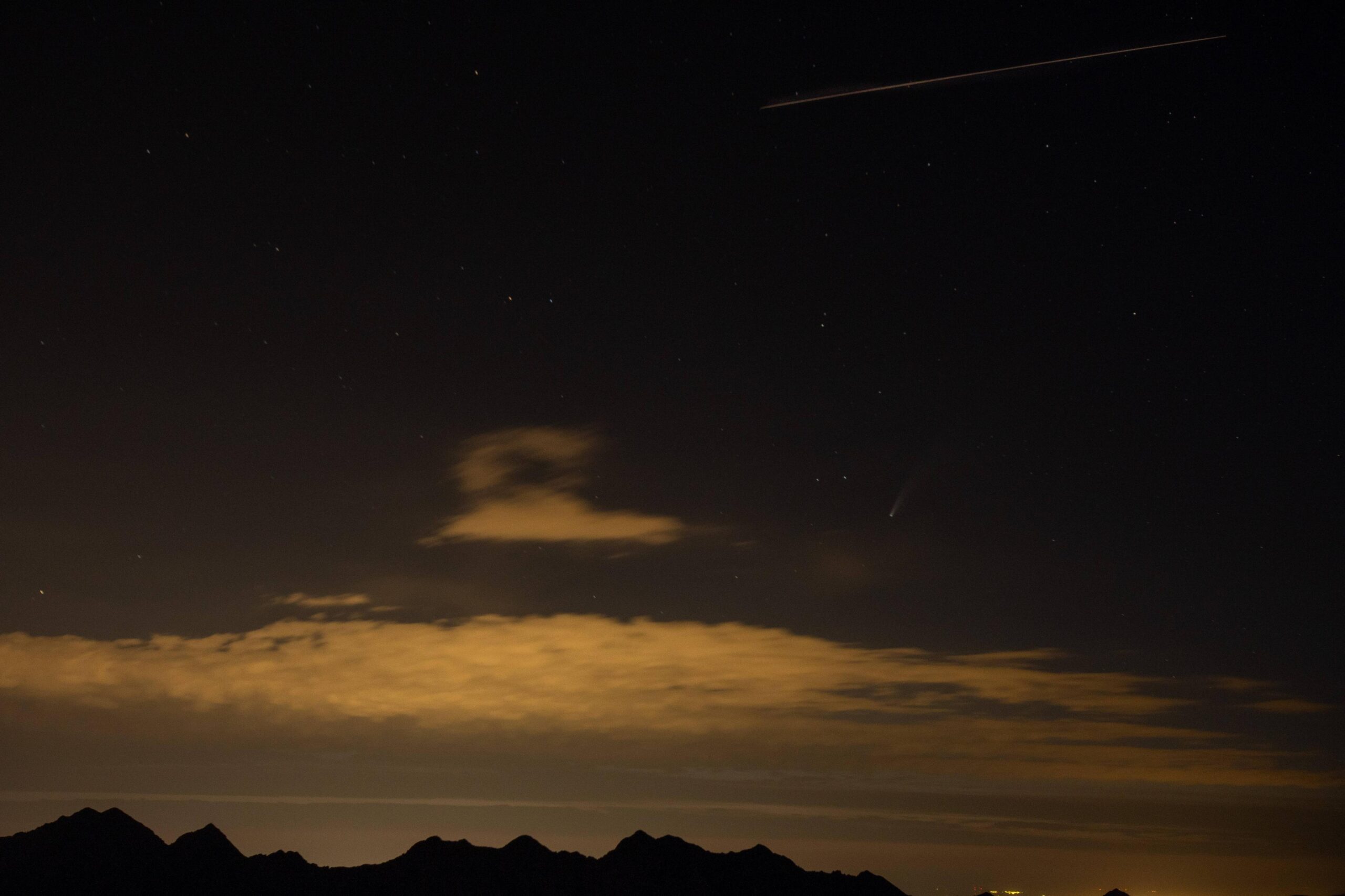 Finally got out to see the comet, definitely worth the hike. Even managed to get the ISS in the shot