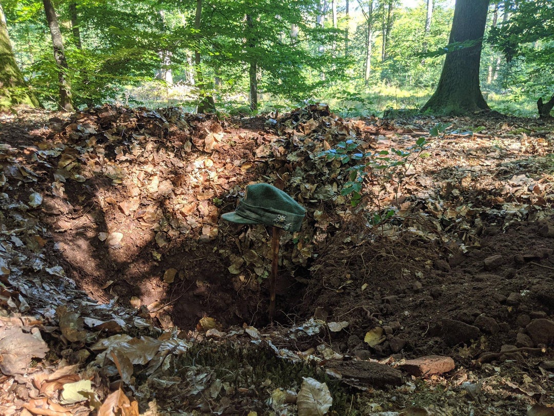 On Thursday I hiked the infiltration route that 3.Batt 12.Reg 6.SS Nord took from Ludwigswinkel to Wingen during Operation Nordwind. Managed to locate positions that have not been disturbed since the war. Pictured is an original 6th SS foxhole I uncovered.